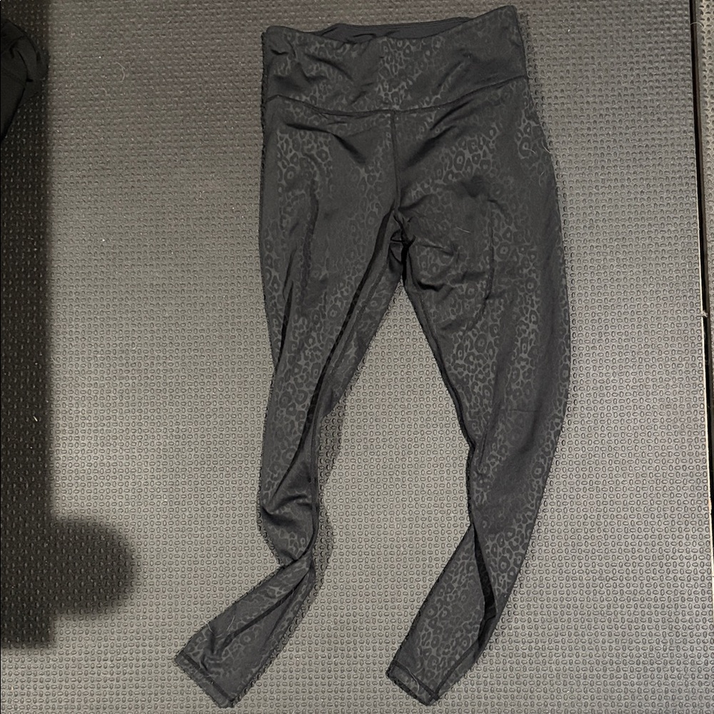 Zyia Light N Tight Black Leopard Print Leggings